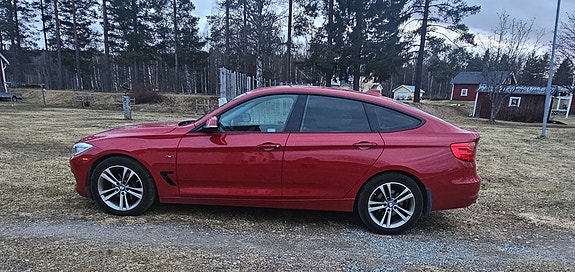 BMW 320d 4 of 5