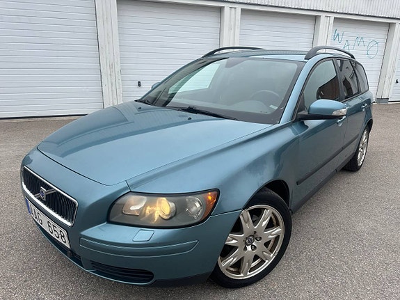 Volvo V50 3 of 10