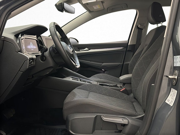 Volkswagen Golf VIII 8 of 23