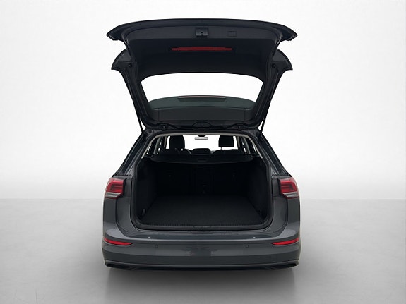 Volkswagen Golf VIII 23 of 23