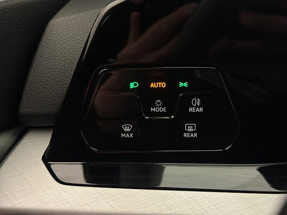 Volkswagen Golf VIII 21 of 23