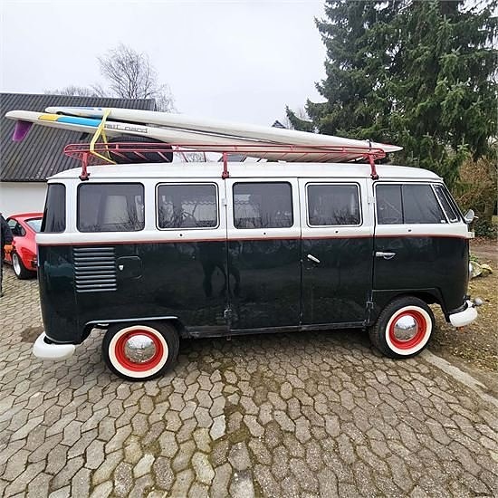 VW Transporter T2 Bay Window Bus - Classic car 6 of 24