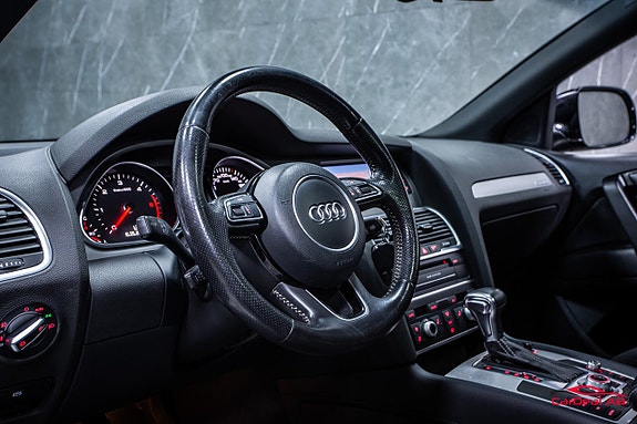 Audi Q7 12 of 30