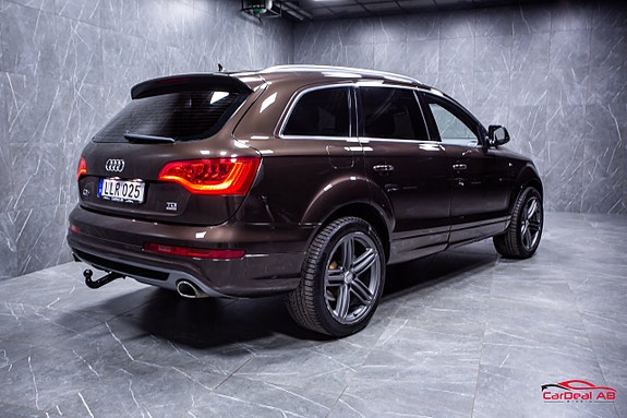 Audi Q7 7 of 30