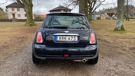 MINI Cooper 4 of 5