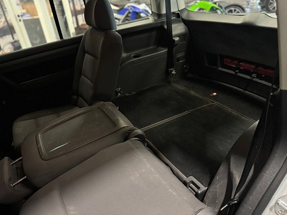 Volkswagen Touran 7 of 7