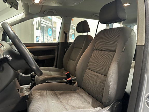 Volkswagen Touran 6 of 7