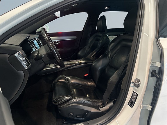 Volvo V90 Cross Country 13 of 20