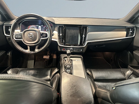 Volvo V90 Cross Country 8 of 20