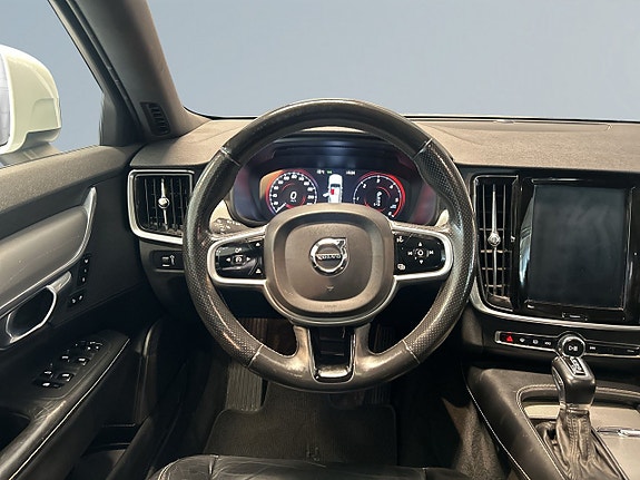 Volvo V90 Cross Country 9 of 20