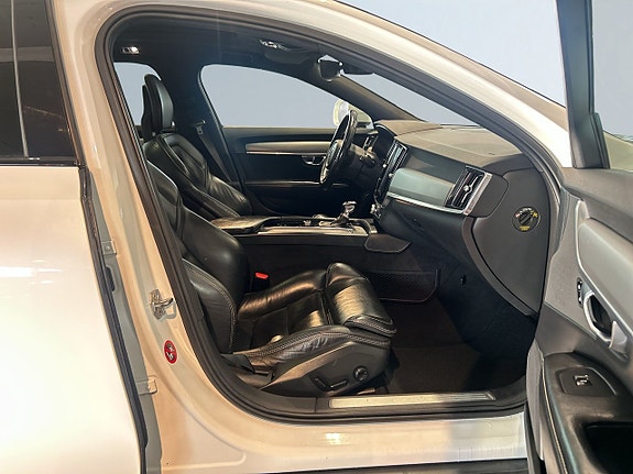 Volvo V90 Cross Country 10 of 20