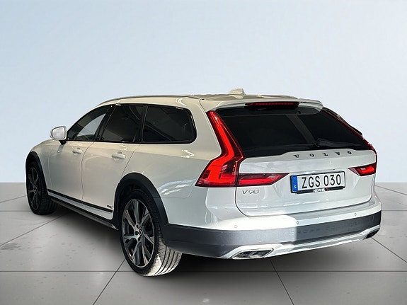 Volvo V90 Cross Country 5 of 20