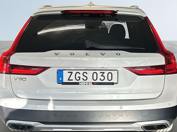 Volvo V90 Cross Country 12 of 20