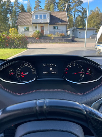 Peugeot 308 6 of 7