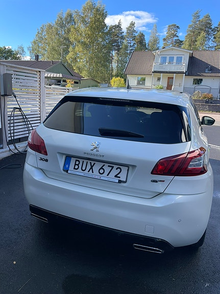Peugeot 308 3 of 7