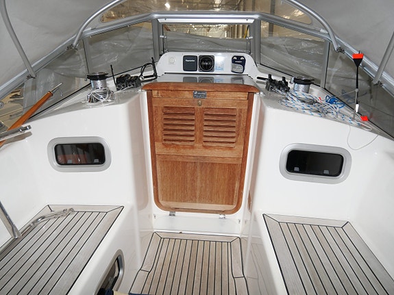Hallberg Rassy 310 20 of 21