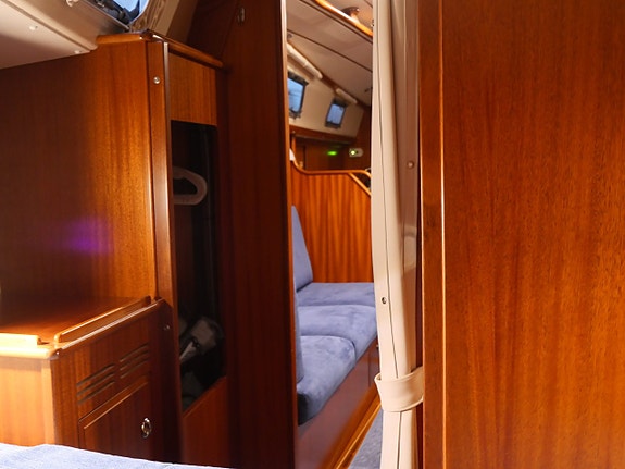 Hallberg Rassy 310 13 of 21