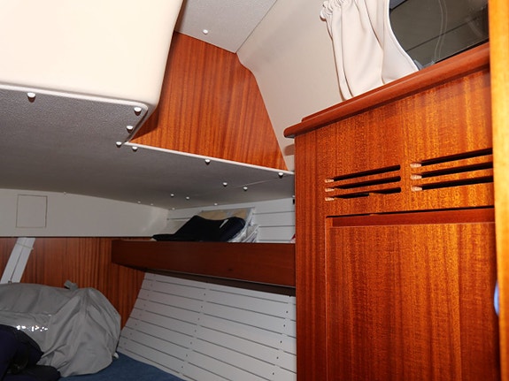 Hallberg Rassy 310 14 of 21