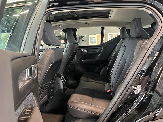 Volvo XC40 15 of 24