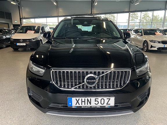 Volvo XC40 9 of 24