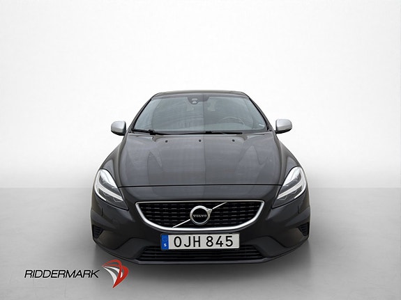 Volvo V40 2 of 5