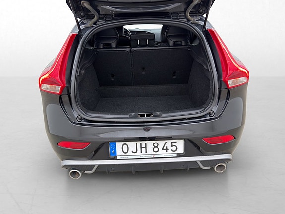 Volvo V40 23 of 27