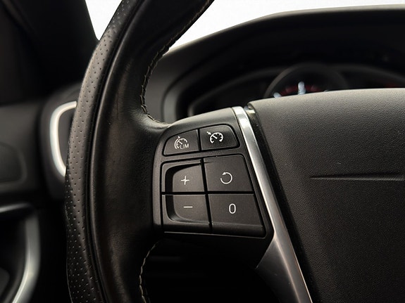 Volvo V40 11 of 27