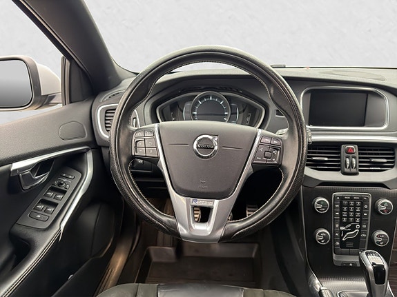 Volvo V40 10 of 27