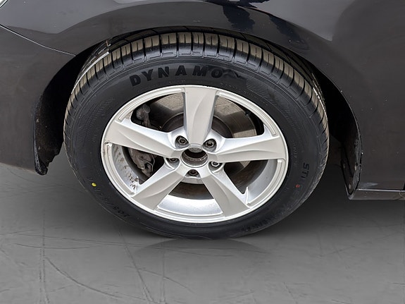 Volvo V40 24 of 27
