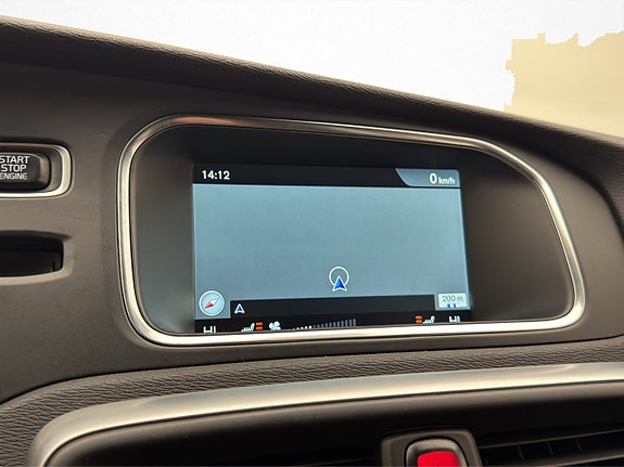 Volvo V40 15 of 27