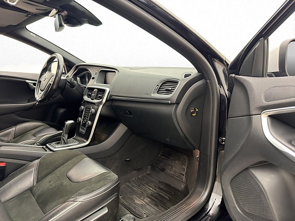 Volvo V40 21 of 27