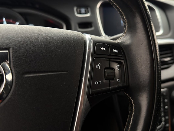 Volvo V40 12 of 27