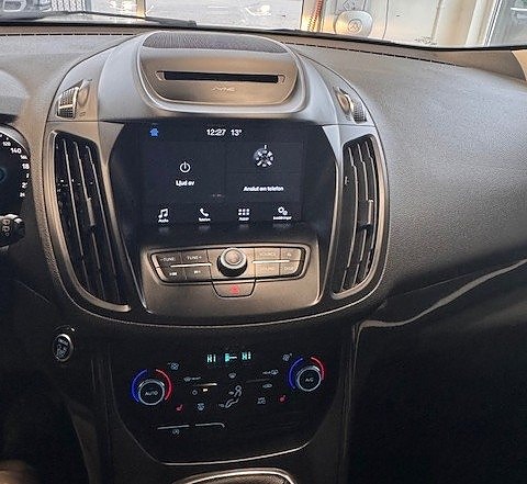 Ford Kuga 14 of 16