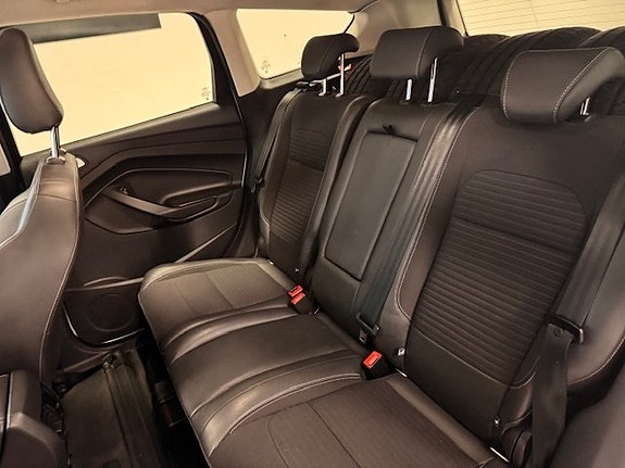 Ford Kuga 15 of 16