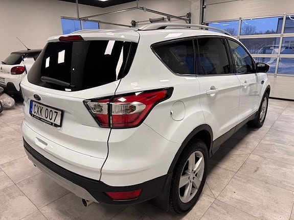 Ford Kuga 5 of 16