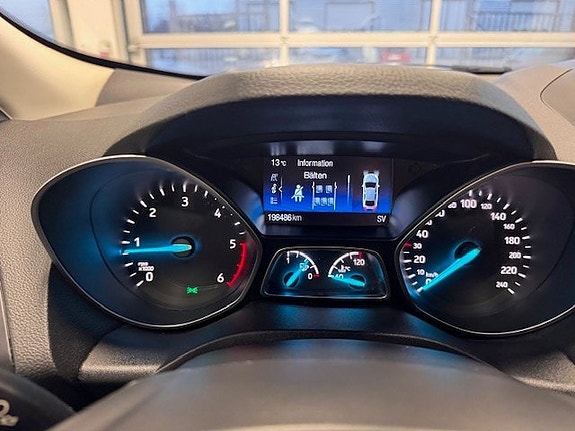 Ford Kuga 9 of 16