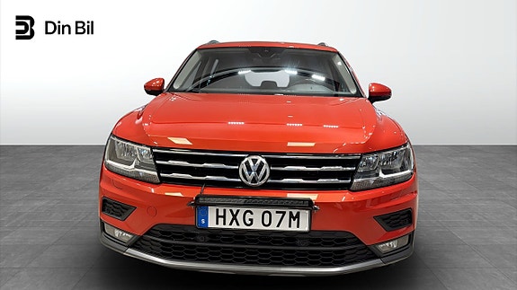 Volkswagen Tiguan Allspace 4 of 5