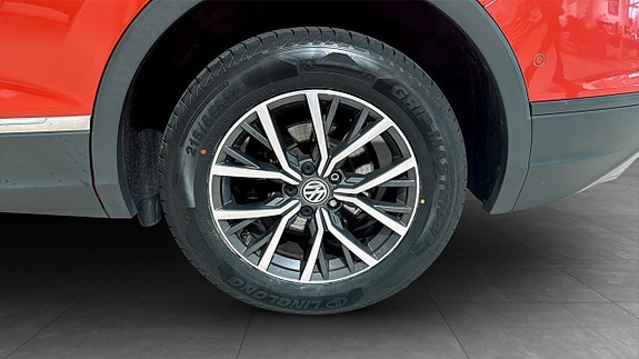 Volkswagen Tiguan Allspace 6 of 13