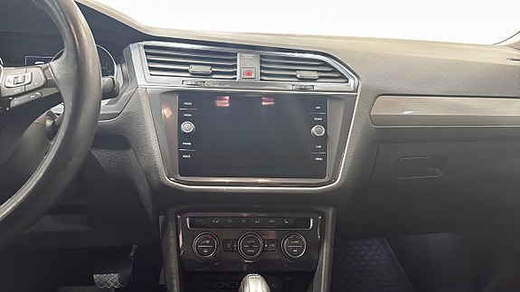 Volkswagen Tiguan Allspace 9 of 13