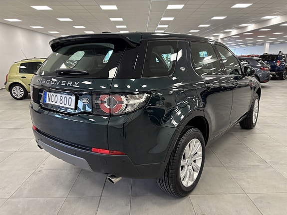 Land Rover Discovery Sport 3 of 5