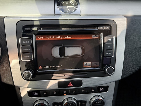 Volkswagen Passat Alltrack 21 of 25