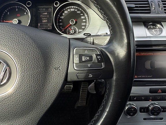 Volkswagen Passat Alltrack 15 of 25