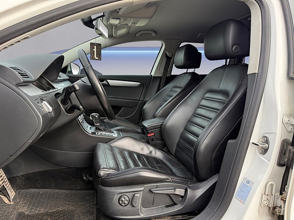 Volkswagen Passat Alltrack 10 of 25