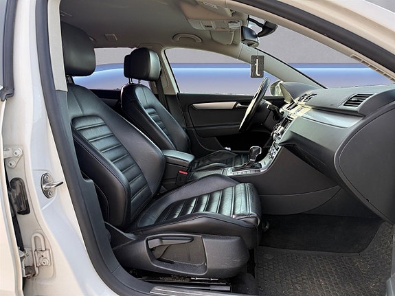 Volkswagen Passat Alltrack 24 of 25