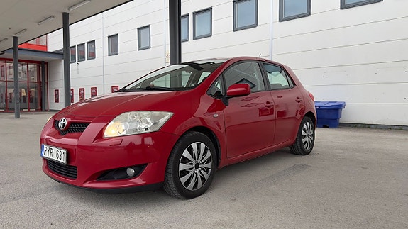 Toyota Auris 3 of 5