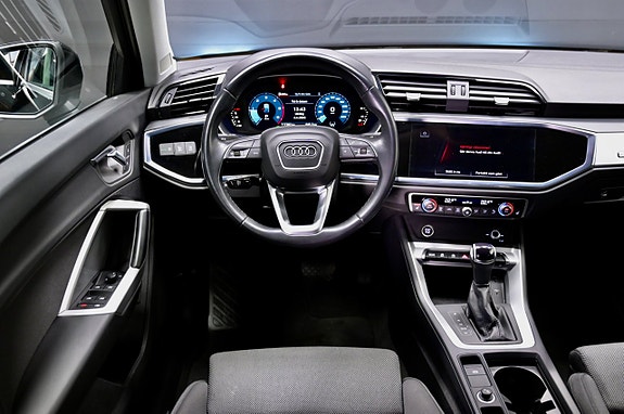 Audi Q3 16 of 25