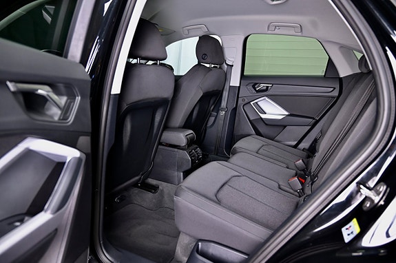 Audi Q3 11 of 25