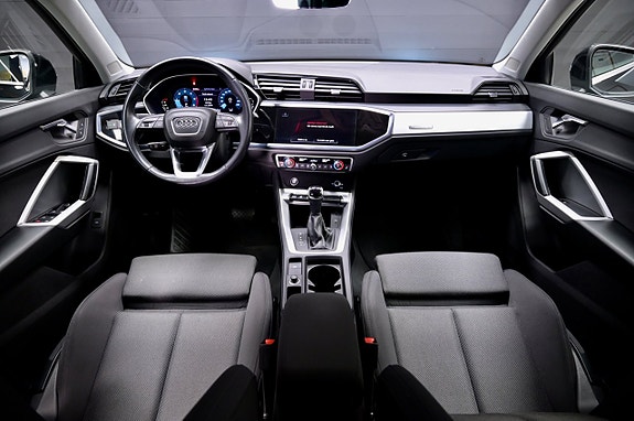 Audi Q3 15 of 25
