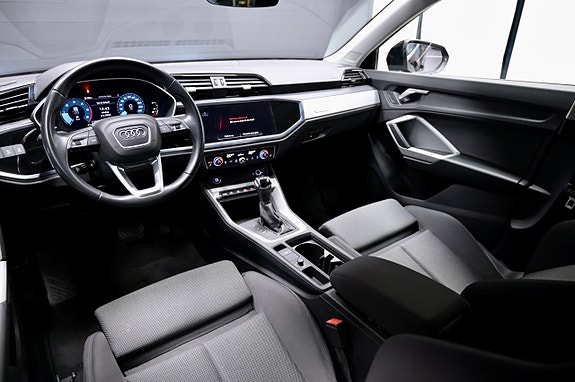 Audi Q3 14 of 25