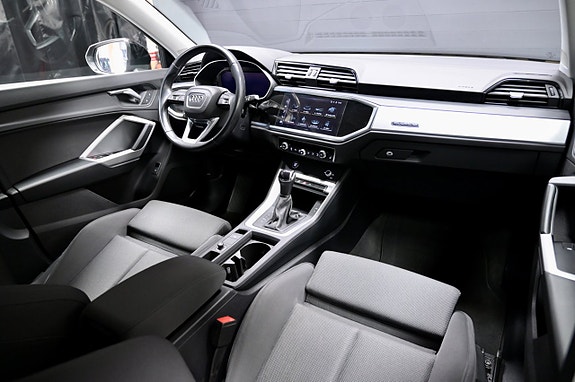 Audi Q3 13 of 25